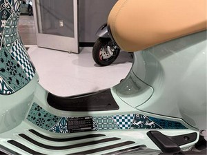 NUOVO Scooter-Motorino Vespa Primavera <span class=keywords><strong>50</strong></span> Batik 2026 - Product Image 2
