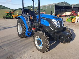COMPRE TRACTOR SOLIS S50 DE 50 HP 4WD AUTOMÁTICO CON CARGADOR Y CABINA, Motor Cummins, Bomba y Caja de Cambios para una Larga Vida Útil - Product Image 3