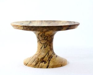 Support à gâteau en bois élégant avec socle surélevé, parfait pour les tables de fête - Product Image 4