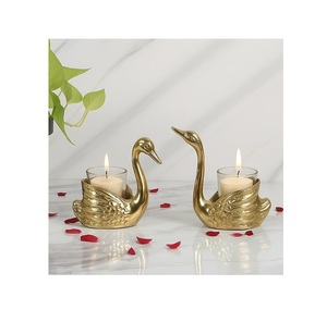 Bougeoir en métal doré de luxe pour la célébration de fête de décoration de mariage et l'affichage élégant de pièce maîtresse de Table à manger - Product Image 1