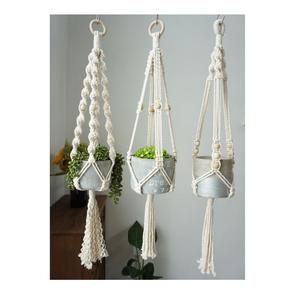 Macetero de Macramé Estilo Boho para Decoración del Hogar, Crea una Solución de Exhibición de Plantas Acogedora y Elegante - Product Image 1