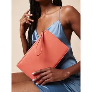 Pochette d'accessoires de boutique, sac de toilette personnalisé pour merchandising - Product Image 1