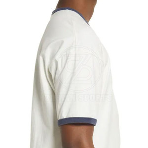 Camiseta informal ajustada con cuello redondo para hombre Cómoda tela de poliéster/algodón Diseño liso - Product Image 5