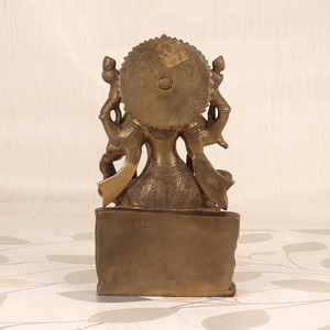 Sculpture en position assise de déesse Laxmi antique faite à la main Figurine en laiton indien Statue pour la décoration intérieure article cadeau SNI-193 - Product Image 4