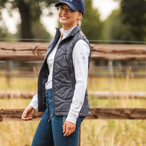 Chaleco acolchado de mujer de diseño personalizado | Chaleco de equitación calidez y movilidad | Directo de fábrica a granel - Product Image 6
