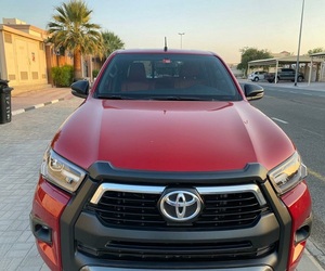 Oferta Especial: Toyota Hilux V6 Usada - ¡Lista para Enviar! - Product Image 1