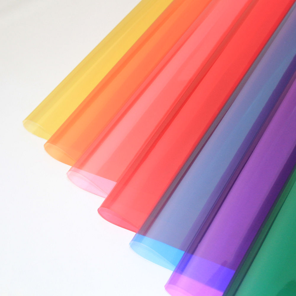 มีสีสัน