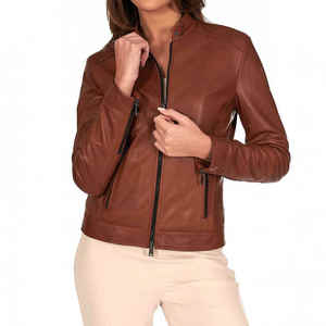 Chaqueta de cuero Premium ajustada personalizada para mujer Uso diario y actividades al aire libre Acabado con tela de lona - Product Image 4