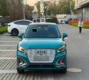NEAT 2022, Q2 L e-tron I Facelift, Bajo kilometraje, Transmisión automática, Techo solar panorámico, Luces LED, Luces diurnas LED - Product Image 1
