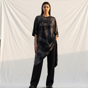 T-shirt personnalisé de haute qualité avec strass brillants, logo personnalisé imprimé avec des strass, manches courtes, 100% coton, pour femmes - Product Image 5