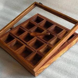 Boîte à épices en bois naturel fabriquée à la main de meilleure qualité personnalisée pour la maison, le restaurant, l'hôtel de l'Inde par ARTISAN AURA - Product Image 2