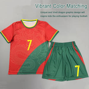 Tissu respirant d'uniformes de football personnalisés OEM pour les équipes avec impression de logo Fabrication de vêtements de sport de marque privée - Product Image 5