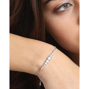 Pulsera CLARA de Plata de Ley 925 para Mujer y Niña, Diseño Sandra Solitaire con Circonita Suiza, Ideal para Regalo - Product Image 4