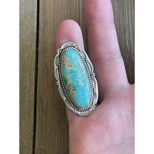 Anillo Navajo Hecho a Mano con Plata de Ley y Turquesa en Engaste, Estilo Boho, Talla 6, para Uso Diario - Product Image 2