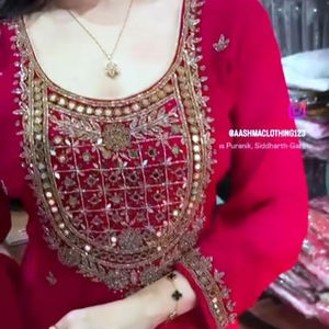 Costumes de fête indiens brodés à la main non cousus de créateur moderne pour femmes pour les fêtes de style traditionnel - Product Image 1