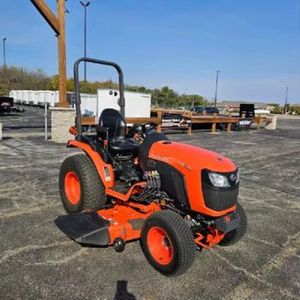 Tondeuse autoportée Kubota Zero Turn avec une largeur de coupe de 230 mm, lame en acier 40T - Prix très bas. - Product Image 5
