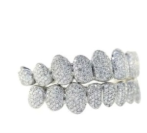 Top vente fait à la main de luxe personnalisé diamant Grillz pour les dents Moissanite Hip Hop bijoux cadeau - Product Image 2