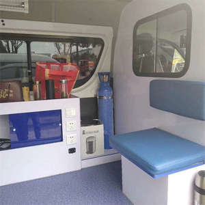 Ambulance EURO-6 ALS d'occasion certifiée Gulf avec équipement médical incluant ACLS, transmission manuelle, options essence et diesel - Product Image 4
