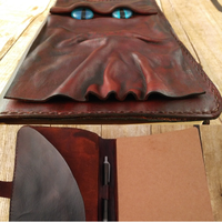 Carnet de notes fantaisie unique en cuir fait main avec visage de monstre, pour Halloween et Noël, personnalisable, style gothique, rechargeable