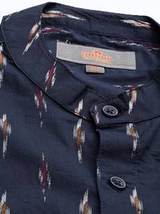 Camisa informal de algodón puro con estampado regular fit azul marino para hombre, Camisa de algodón transpirable para hombre, camisa azul ikat India para hombre - Product Image 3