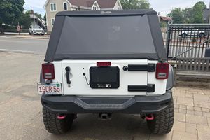 Jeep Wrangler Rubicon Hard Rock 4x4 Usado en Excelentes Condiciones, Año 2015 - Product Image 3