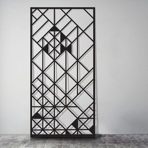 Cloison de chambre de luxe en fer avec finition antique classique pour une séparation élégante de l'entrée de la maison et des allées de jardin - Product Image 1