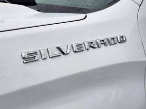 Asequible Chevrolet Silverado 1500 LTZ Crew Cab RWD 2021 con volante a la izquierda/derecha - Product Image 2