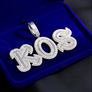 จี้เพชรโมอิสซาไนต์แบบ Iced Out สั่งทำตามชื่อตัวอักษร VVS  ความเงางามสูง  ทำจากเงินแท้ 925  สำหรับผู้ชายและผู้หญิง - Product Image 3