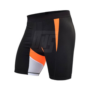 กางเกงขาสั้นรัดกล้ามเนื้อผู้ชาย ผ้ารัดรูป สำหรับออกกำลังกายในยิมและวิ่ง - Product Image 2