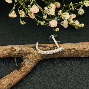 Pendientes de barra de diamantes naturales de oro macizo de 14 quilates, joyería fina de medio aro. - Product Image 4