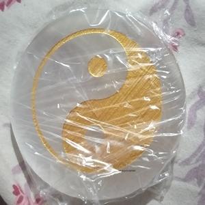 Meilleure qualité sélénite naturelle Om symbole sous-verres Agate gravé tranche Premium pierres précieuses sous-verres en vrac à vendre - Product Image 3