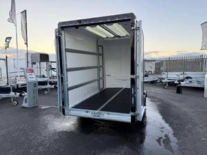 Remolque de Carga Cerrado Brian James Box Van 600, 3.0m x 1.6m, 2700kg Peso Bruto Vehicular, Eje Doble, Ruedas de 12 Pulgadas, Remolque de Carga Pesada - Product Image 3