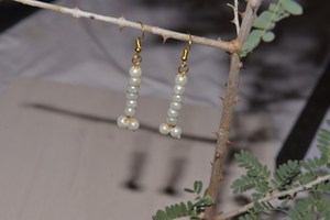 Pendientes colgantes de perlas blancas de moda de nuevo diseño, pendientes de perlas de 6mm para niñas y mujeres - Product Image 4