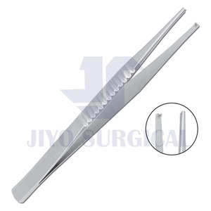 Fórceps de disección Treves versátiles de 150mm con fuente de alimentación manual de 1x2 dientes utilizada para manipular tejidos quirúrgicos delicados - Product Image 6