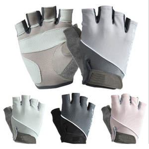 Guantes Deportivos de Ciclismo con Acolchado en los Puños, Medios Dedos, Antideslizantes, Transpirables y con Absorción de Impactos - Product Image 1