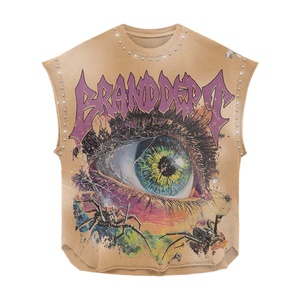 Camiseta 100% algodón para hombre, corte holgado, estampada, 240 GSM, color beige vintage, sin mangas, estilo personalizado con impresión DTG y pedrería. - Product Image 1