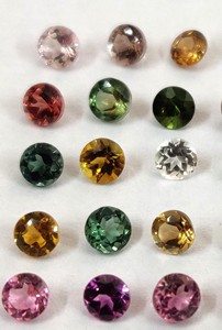 Tourmaline multicolore naturelle Coupe ronde 7mm Tourmaline multicolore à facettes en vrac - Product Image 5