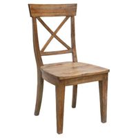 Silla de madera maciza de aspecto real con acabado detallado para mejorar la estética de los ambientes interiores de lujo