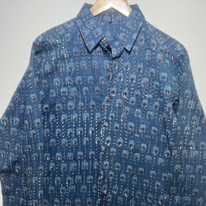 Chemise décontractée en coton imprimé à la main pour homme, élégante et charmante |   Collection de chemises à manches longues 100% coton à motifs floraux - Product Image 4