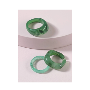 Anillo cuadrado de resina de nuevo diseño Anillos de hermoso diseño geométrico Anillos cuadrados coloridos para mujer de la mejor calidad - Product Image 1