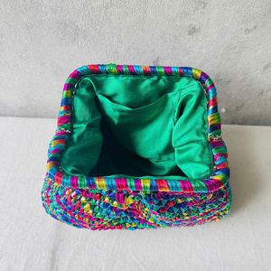 กระเป๋าถือเมทัลลิกสุดฮอตของผู้หญิงคอลเลคชั่นฤดูร้อน2025เครื่องประดับงานปักหลากสีหลายขนาด - Product Image 4