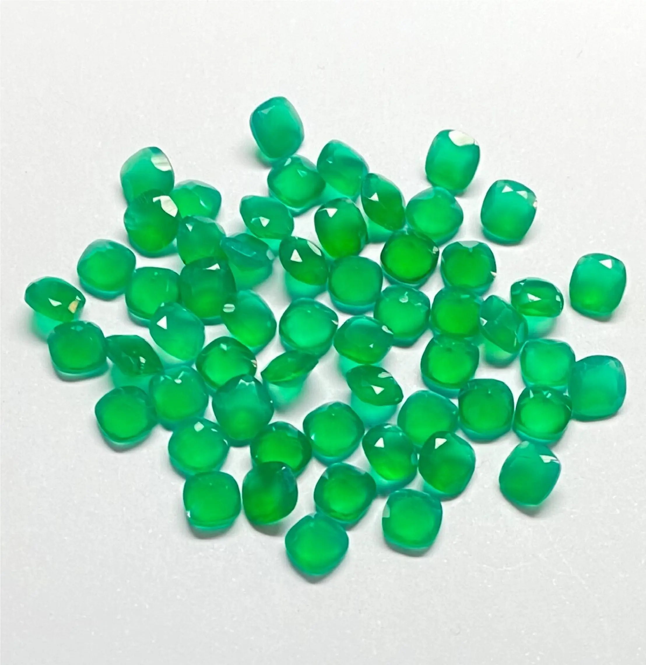 החדש ביותר ירוק אוניקס מתומן צורת כרית בודק חיתוך אבן חן רופפת לייצור תכשיטים