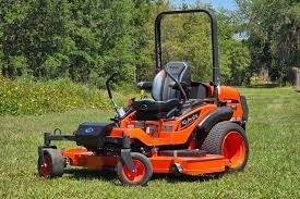Kubota Lawn Tractor Red 4WD Gear Drive High Safety <b>Level</b> - Product Image 3