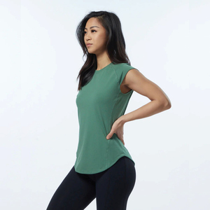 Performance Fit-Camiseta ajustada para mujer, 95% algodón, 5% licra, mangas ajustadas, cuello redondo en forma de raglán, camiseta verde de lujo con dobladillo redondo - Product Image 3