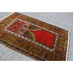 Alfombra Turca de 4.4x7 pies, Alfombra con Borde Rojo, de Lana - Product Image 1