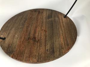 Support à gâteau moderne en bois avec poignée en métal noir, idéal pour la présentation en boulangerie, les tables d'événements et la présentation de desserts, en provenance d'Inde - Product Image 2