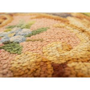 Alfombra de Lana con Diseño Floral de Madrid (1921) para Uso Doméstico - Product Image 3