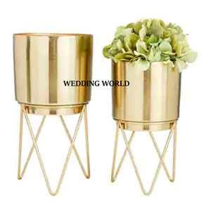 Jardinières de qualité supérieure, faites à la main, très vendues, décoratives, nouvelles jardinières en métal pour la maison et le jardin. - Product Image 3