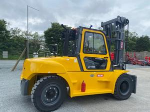 Montacargas DGM de 10 Toneladas con Motor Diésel 4x4, 2 Años de Garantía, Nuevo, Personalizado, Longitud de Horquilla de 3.035m - Product Image 3