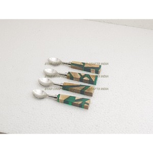 Ensemble de couverts de luxe 4 pièces cuillère couteau et fourchette ensembles de couverts en acier inoxydable pour les cadeaux de mariage de STAR CRAFT INDIA - Product Image 1